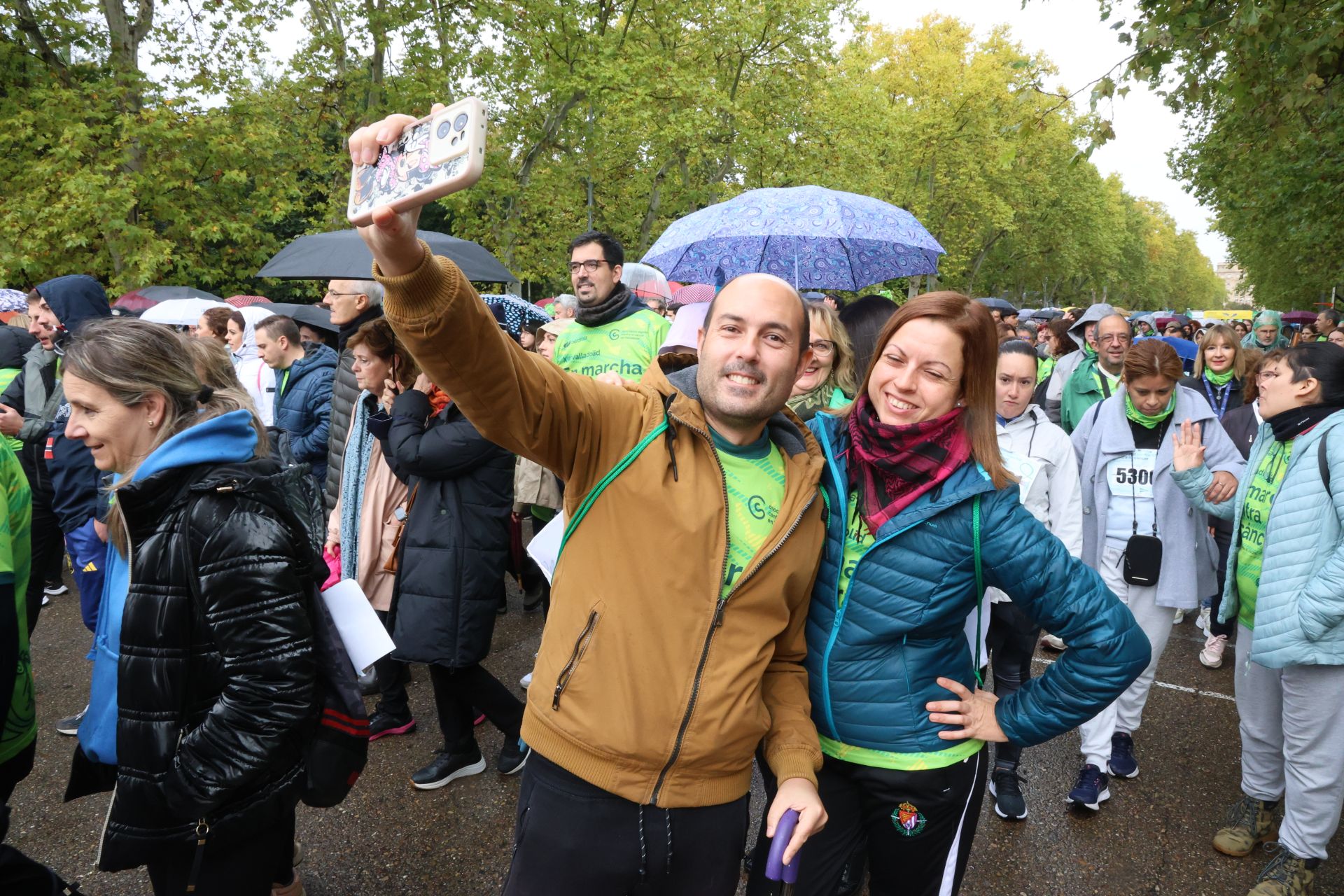 Todas las imágenes de la XIII Marcha contra el cáncer en Valladolid (3/3)