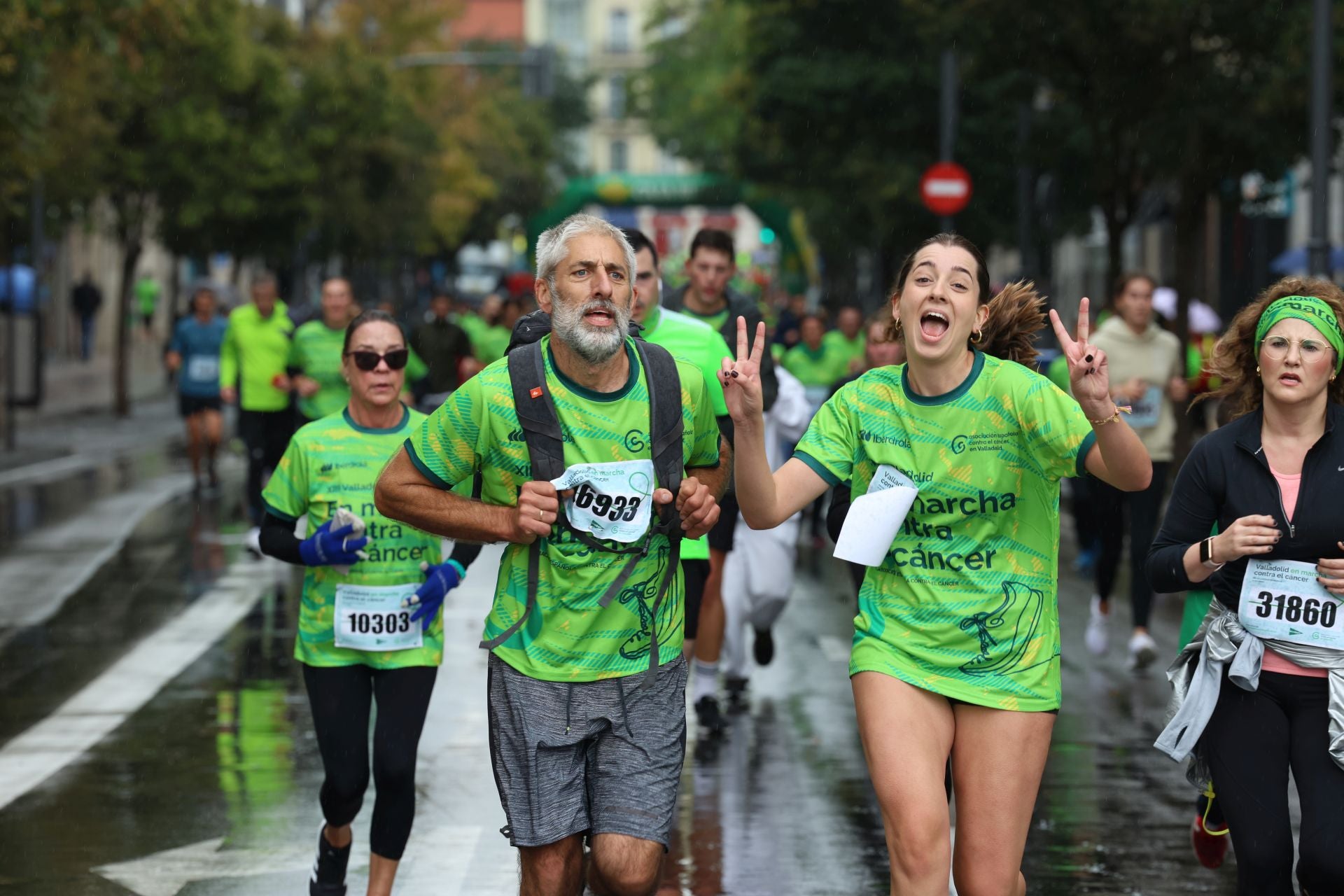 Todas las imágenes de la XIII Marcha contra el cáncer en Valladolid (3/3)