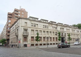 Colegio de El Salvador, en la Plaza de San Pablo, donde se ubicará la nueva Ciudad de la Justicia.