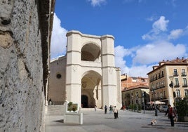 La iglesia de San Benito de Valladolid, lugar donde se encuentra una heráldica de la ocupación napoleónica.