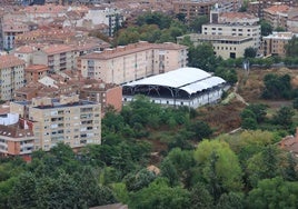 Vista aérea de la estación de autobuses y los terrenos por los que ha de extenderse.