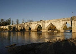 Puente medieval de Simancas.