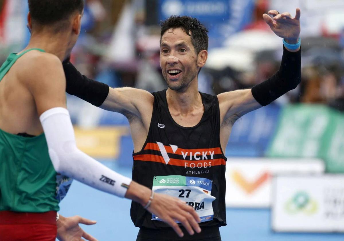 El atleta Javi Guerra, durante la maratón.