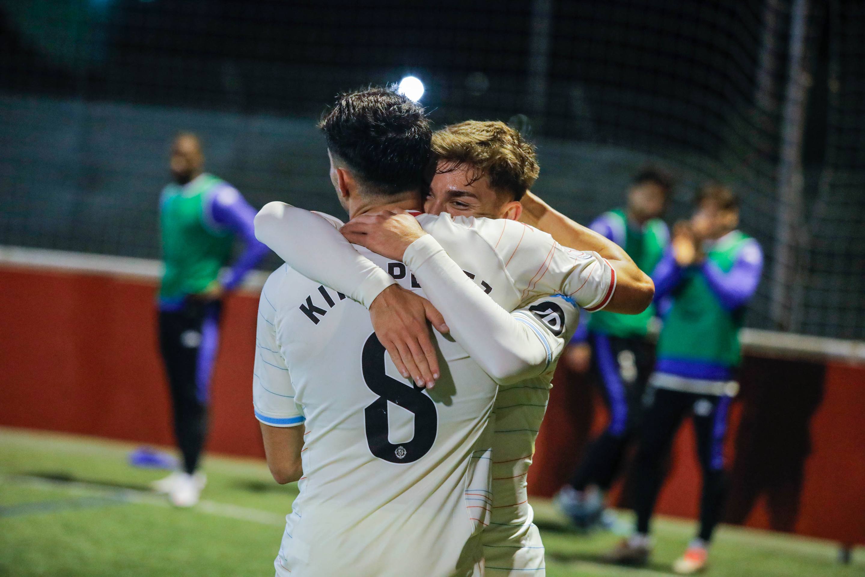 El estreno copero del Real Valladolid en Oviedo, en imágenes