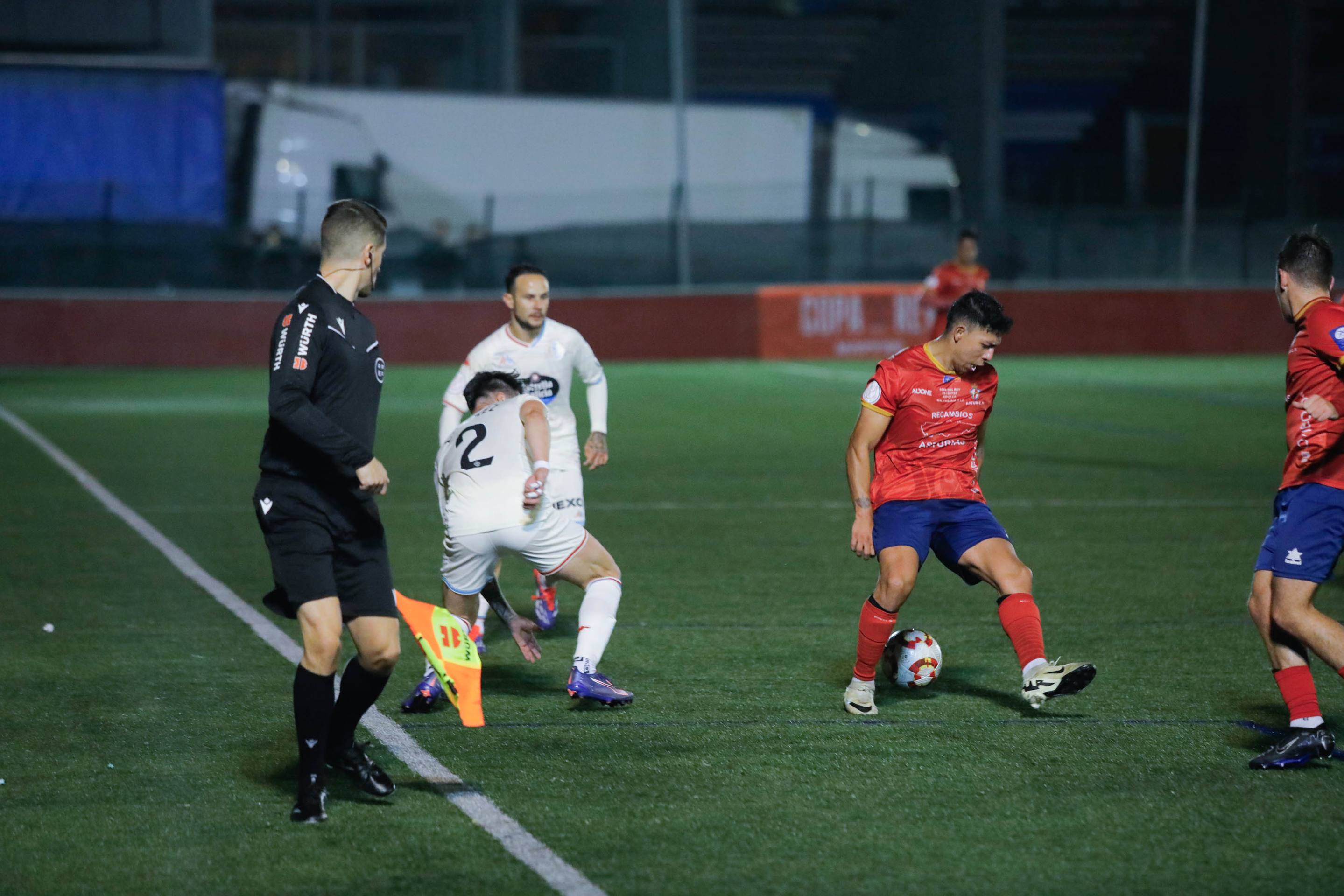 El estreno copero del Real Valladolid en Oviedo, en imágenes