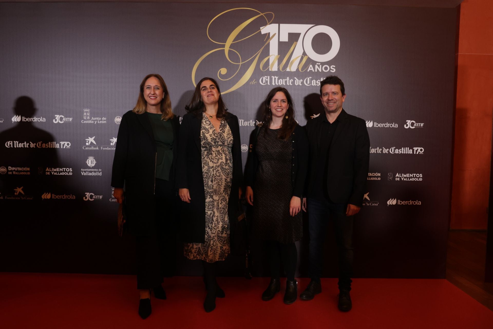 Elena Ortega, Lucía Garrote, Elisa Campillo y Arturo Posada