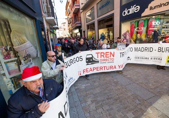 Una anterior protesta de la plataforma que reclama la reapertura de la línea ferroviaria Burgos y Madrid por Aranda.