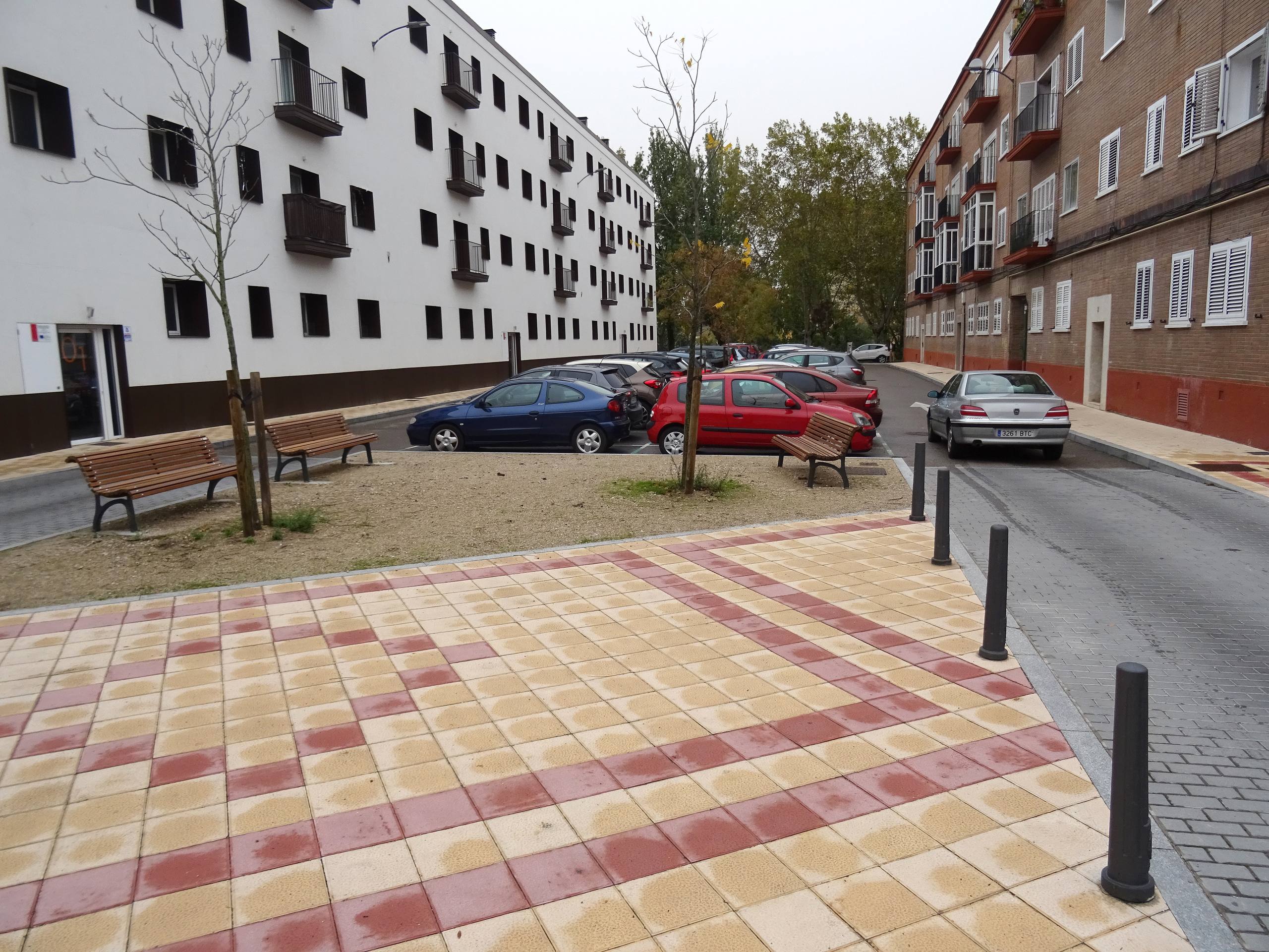 Así luce la nueva Plaza del coronel Manuel López Muñoz sin la valla del antiguo cuartel