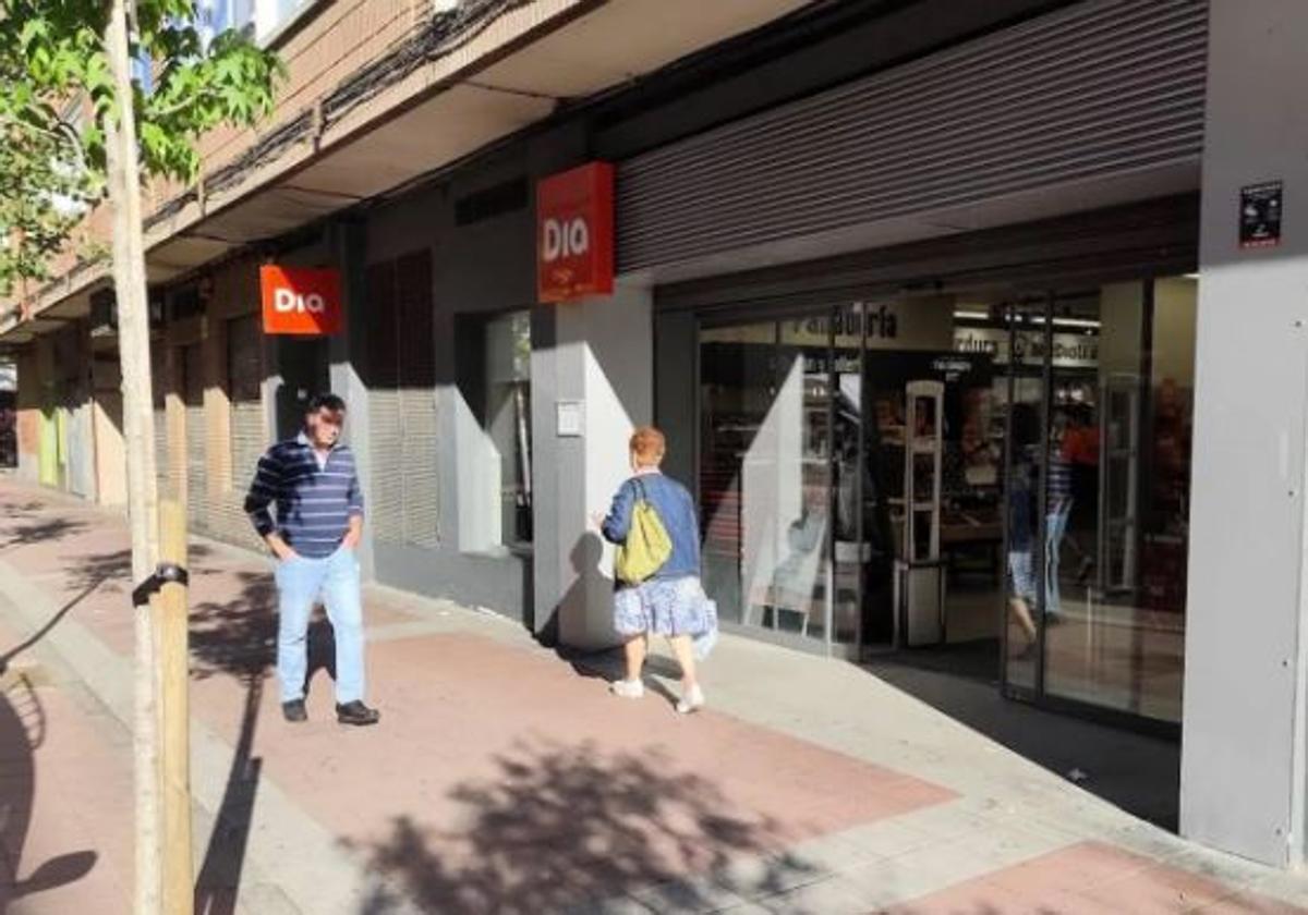 Supermercado Dia de la calle Moradas, donde se produjo el atraco el pasado 3 de octubre.