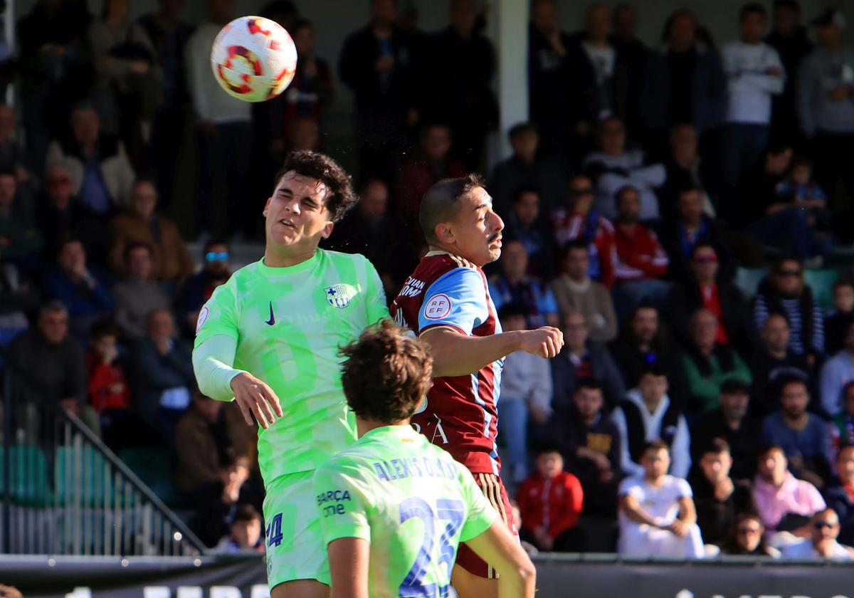 Fotos del empate de la Segoviana ante el Barcelona B