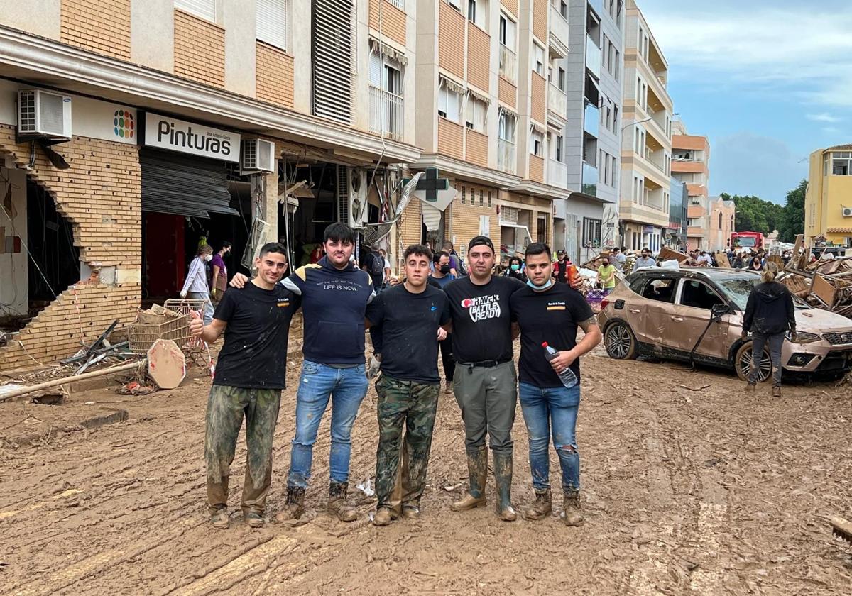 Luis Antonio, Marco, Adrián, Carlos y Álvaro el domingo por la mañana en Picaña