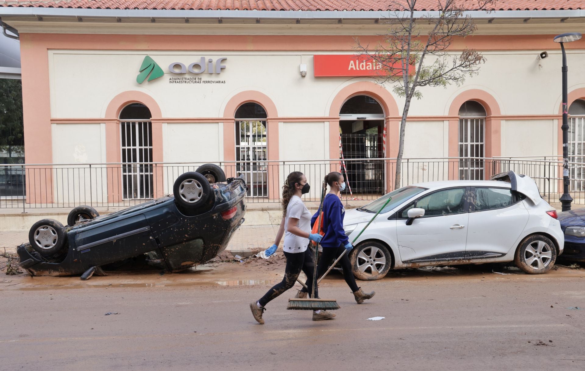 El municipio de Aldaia lucha por salir de la trágica DANA