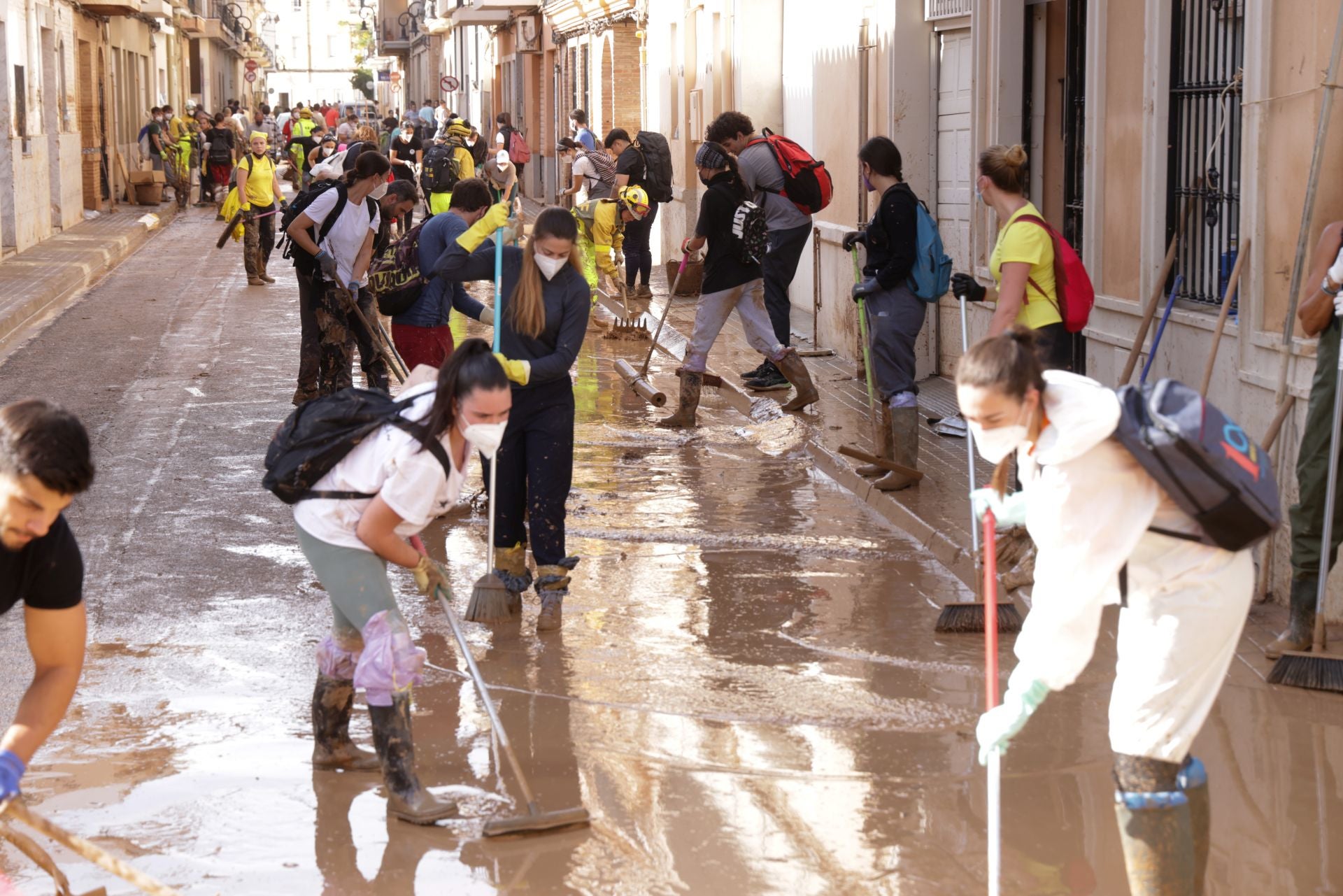 El municipio de Aldaia lucha por salir de la trágica DANA