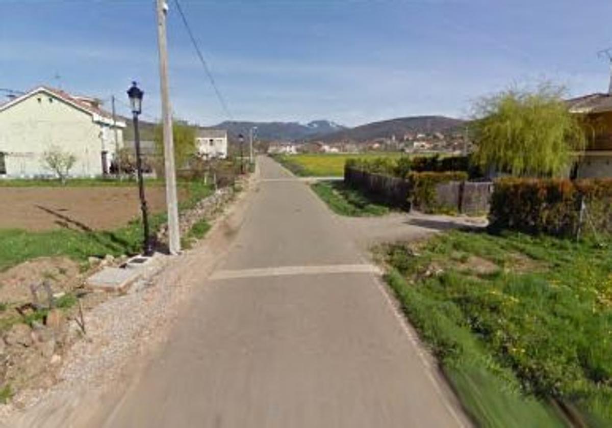 Carretera junto a la que se construirá el carril bici.