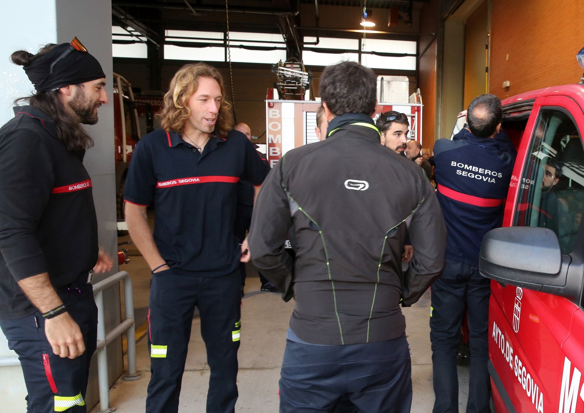 Un nuevo equipo de bomberos de Segovia parte para Valencia