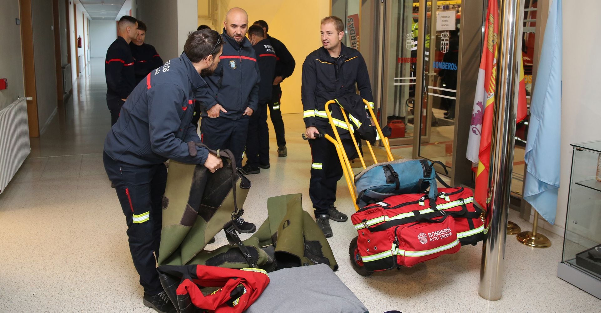 Un nuevo equipo de bomberos de Segovia parte para Valencia