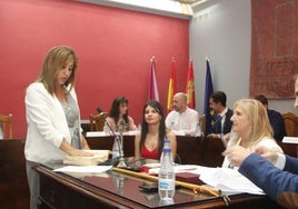 La concejala Nuria Fernández, en el acto de toma de posesión.