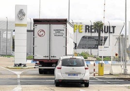 Acceso a las instalaciones del Grupo Renault en Valladolid.