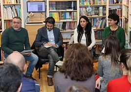 Presentación del ensayo en la Librería del Burgo, este viernes.