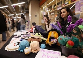 El público llenó las Galerías VA, donde los artistas expusieron sus creaciones.