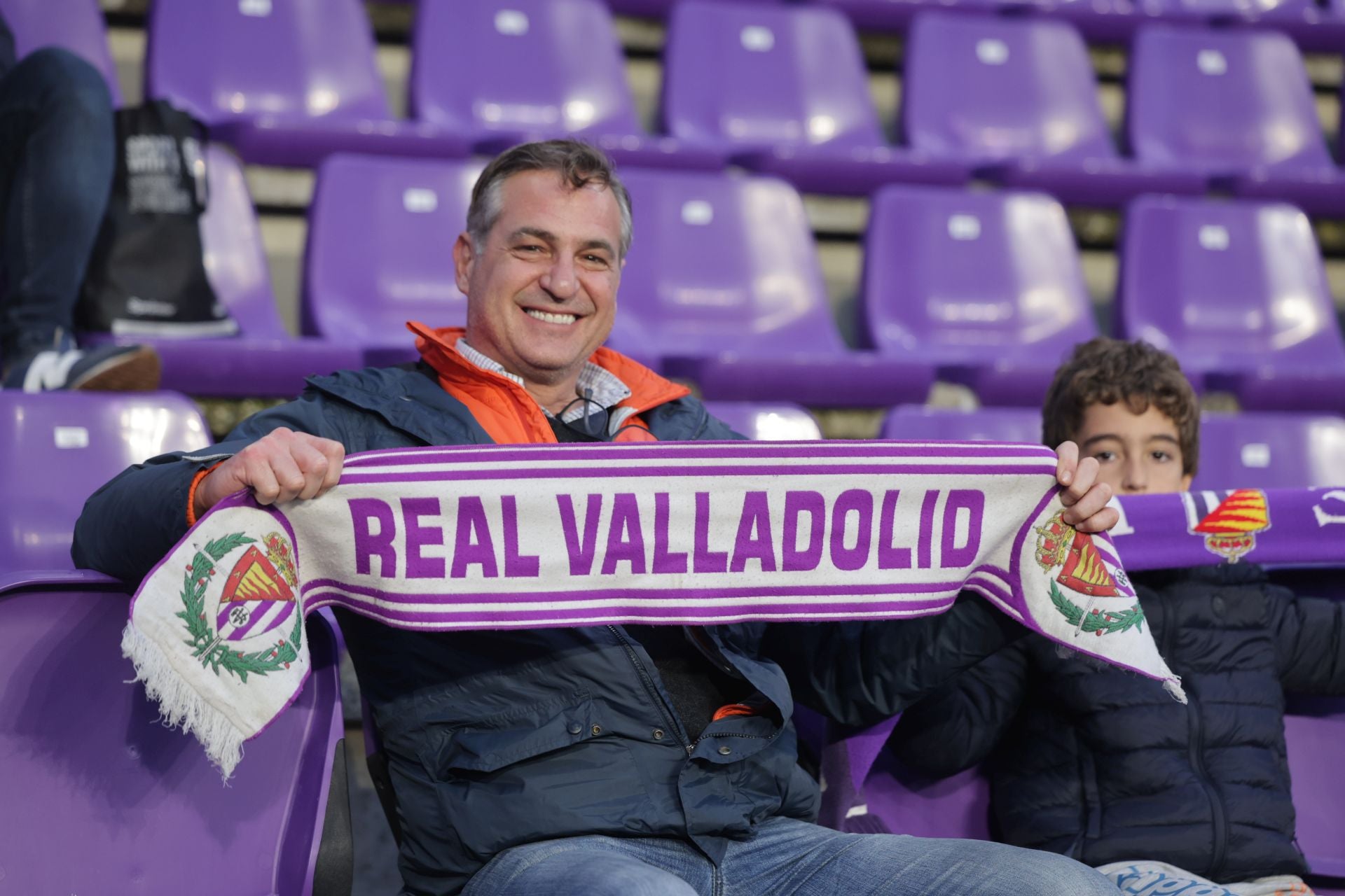 Búscate en la grada del estadio José Zorrilla (2/4)