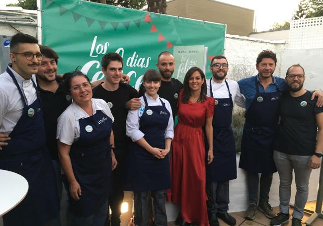 Fiesta celebrada por Mara Torres y sus amigos en el restaurante Llantén por la publicación de su libro 'Los días felices'.