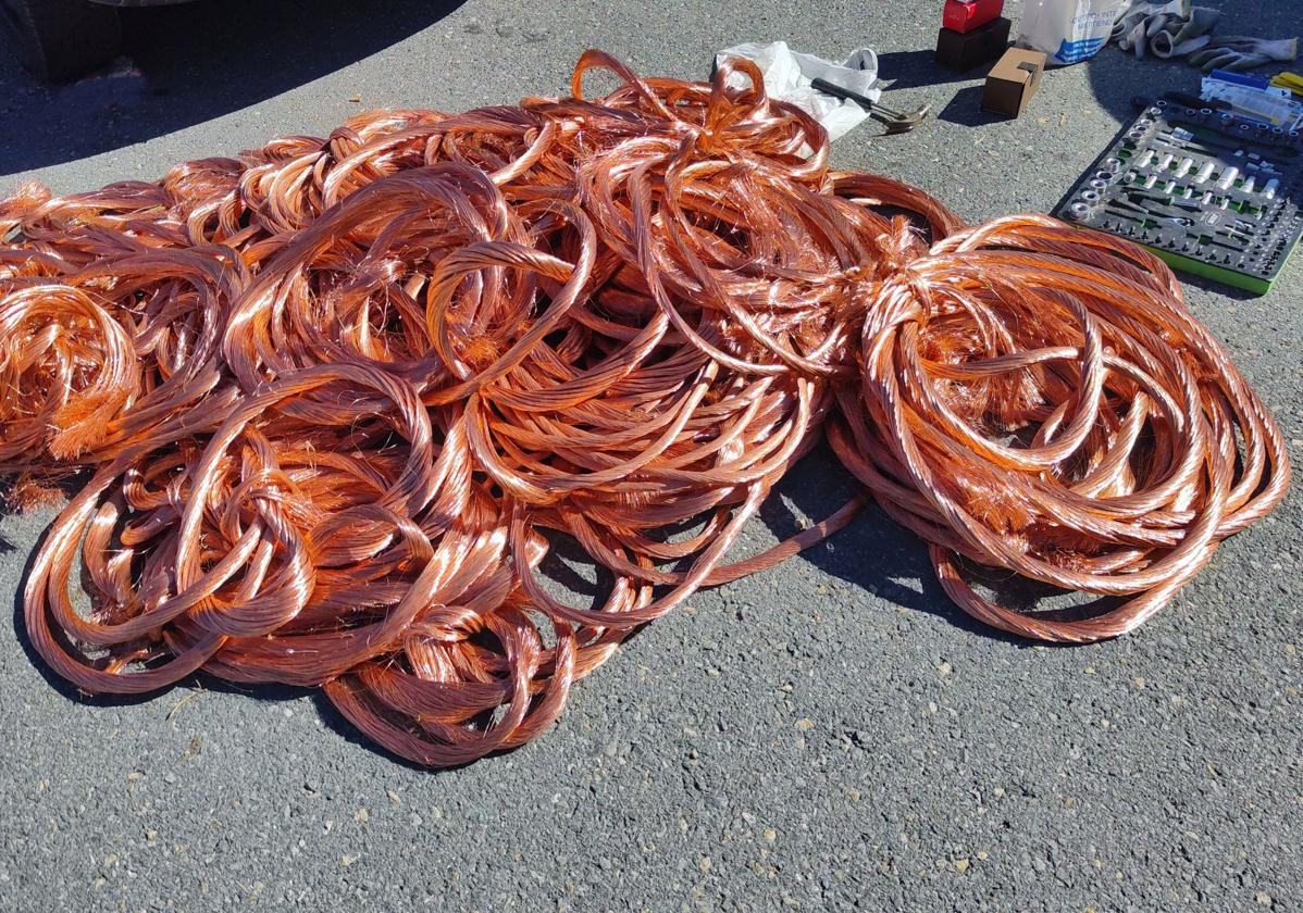 Cable de cobre incautado por la Guardia Civil de Segovia que había sido robado en Lugo.