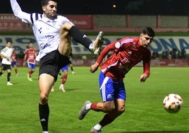 Partido entre la Segoviana y el Tarazona jugado el pasado viernes.