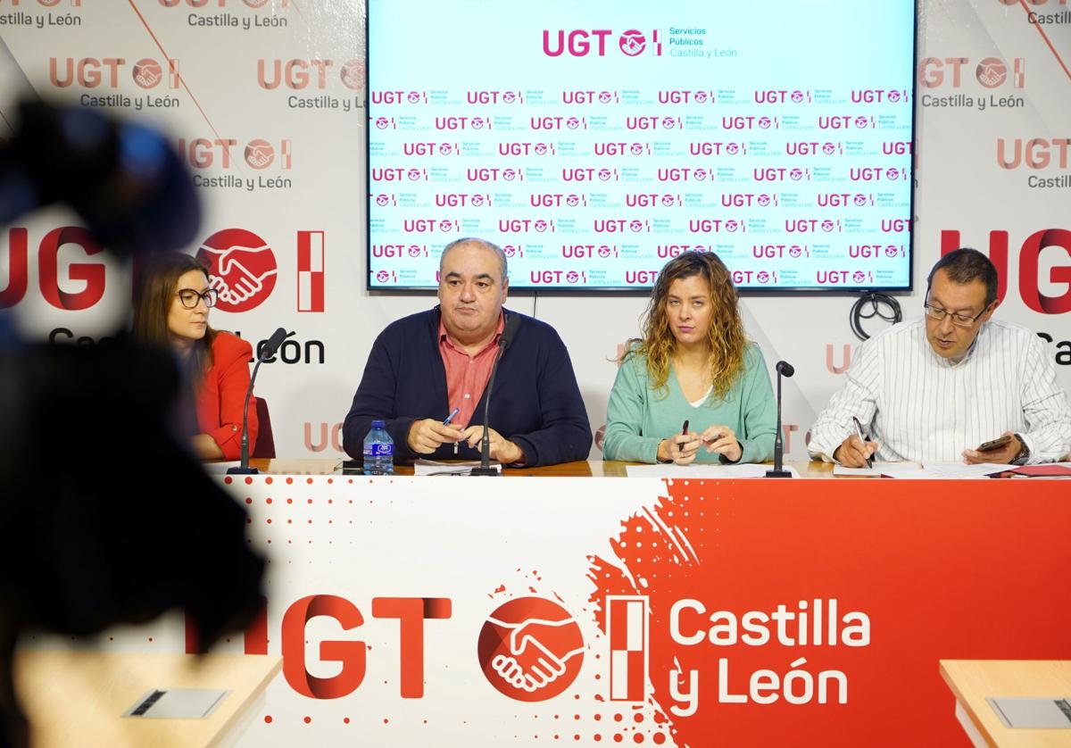 Rueda de prensa de UGT, este miércoles, para valorar la oferta de empleo anunciada por la Junta.