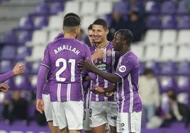 Un sonriente Marcos André celebra uno de los dos goles que marcó con el Real Valladolid ante el AVS Futebol en el L Trofeo Ciudad de Valladolid.