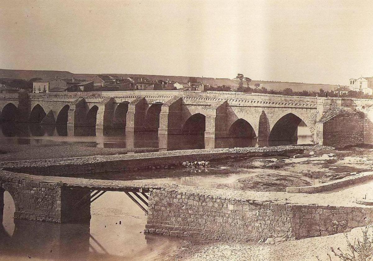 El Puente Mayor en 1865, antes de comenzar las obras.