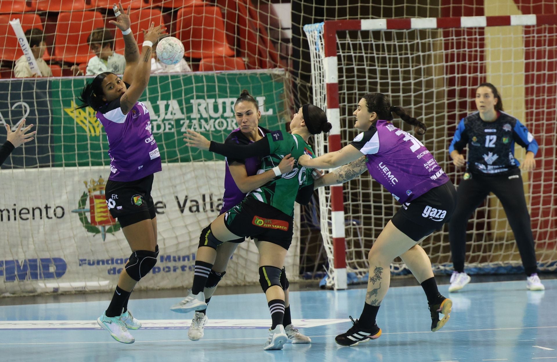 Las imágenes del partido del Aula en la de la EHF European Cup