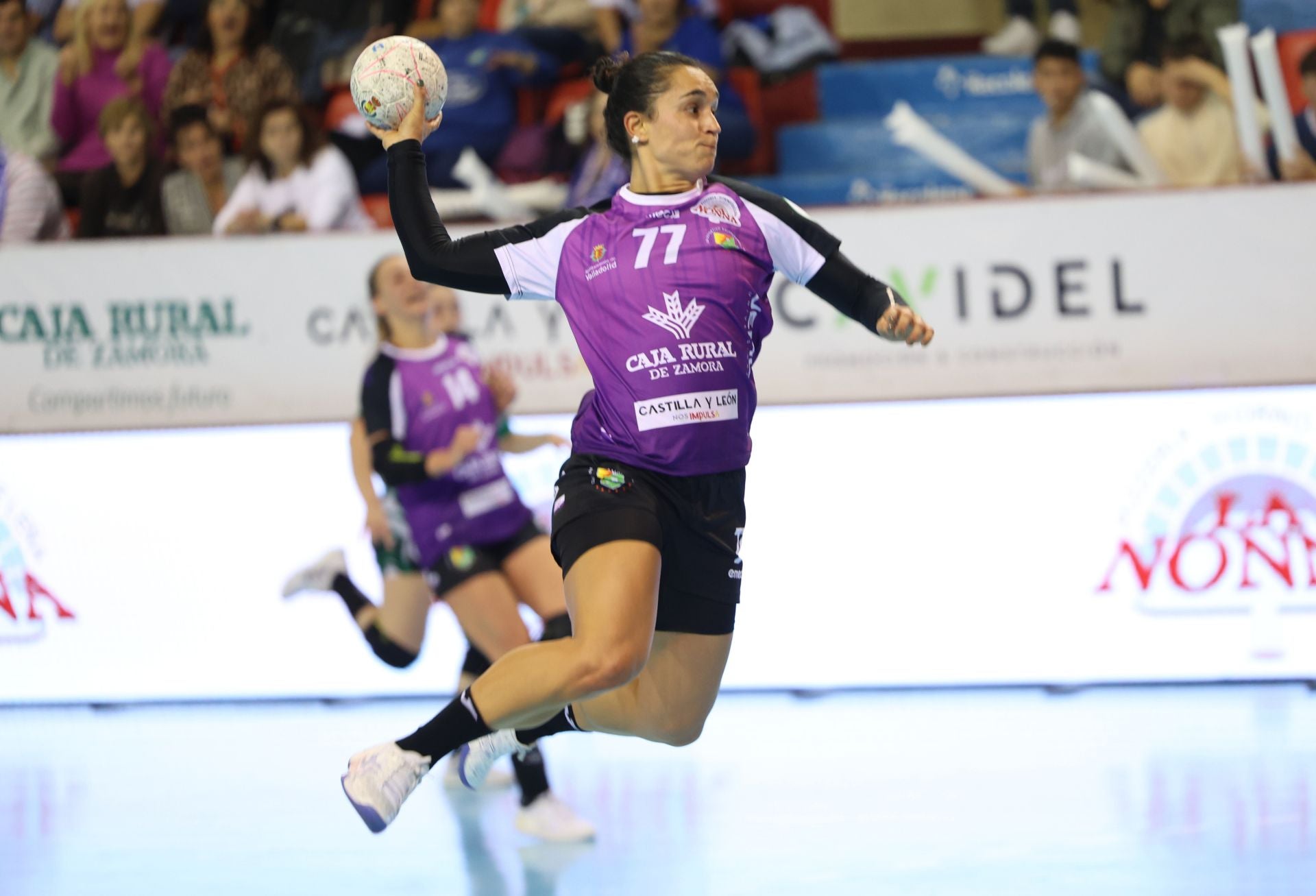 Las imágenes del partido del Aula en la de la EHF European Cup