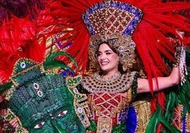 Las mises desfilan con sus trajes nacionales en Miss Universo