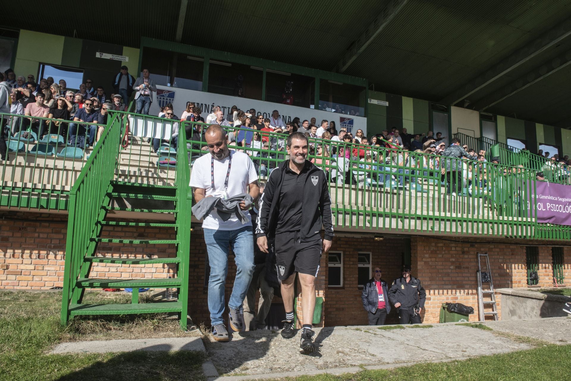 Fotos del partido entre la Segoviana y el Sestao