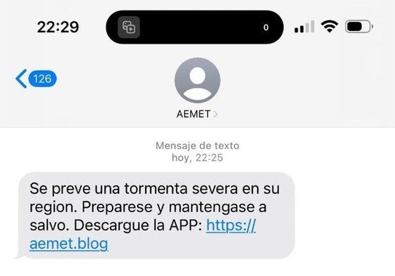 Una estafa suplanta a la Aemet para alertar de una tormenta que no existe