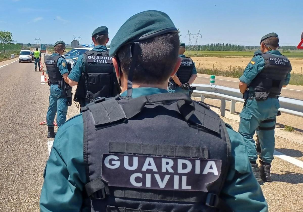 Detenidas dos personas en Villamuriel por la sustracción de un vehículo