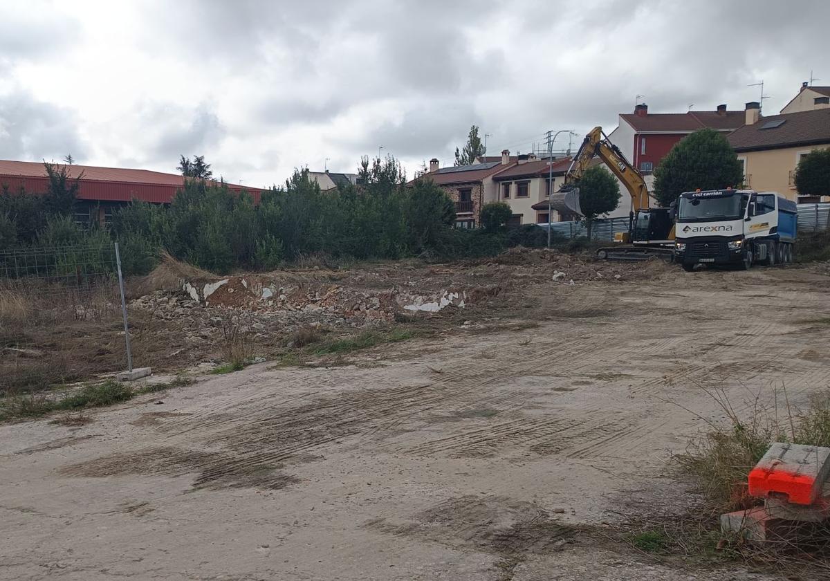 Solar donde se construirá el centro de salud de Cuéllar.