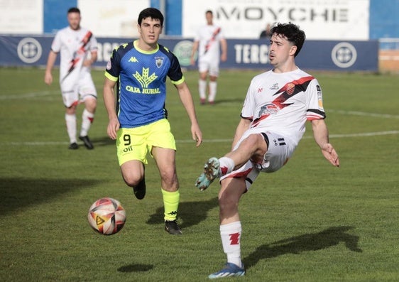 Una acción del derbi de la temporada pasada.