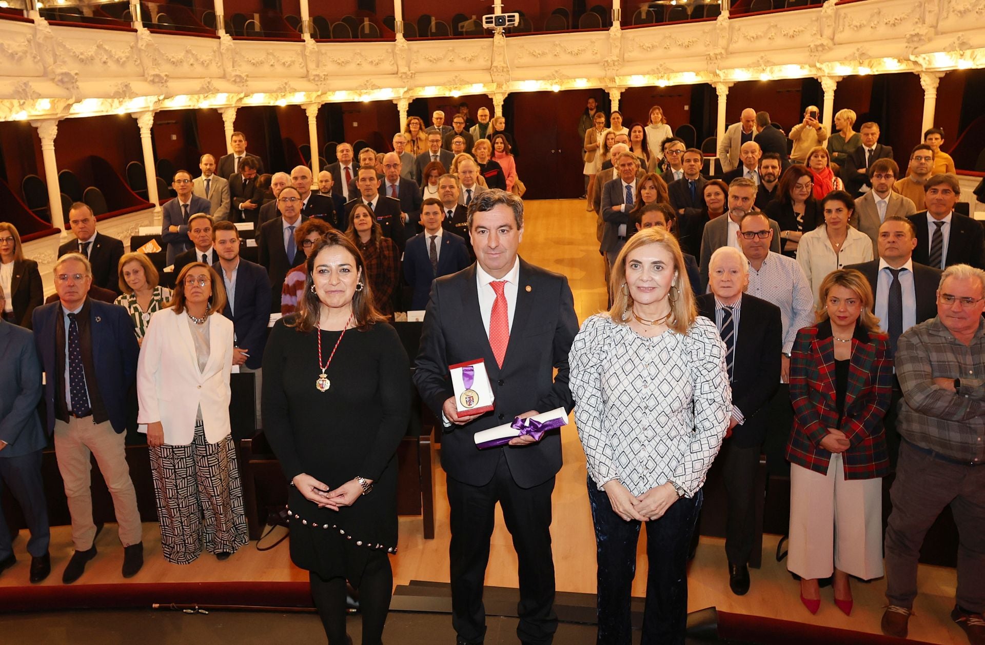 Medalla de Oro a la Cámara de Comercio