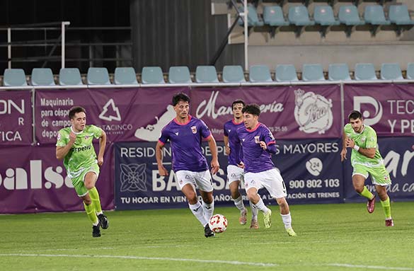 El Palencia CF recupera la senda de la victoria