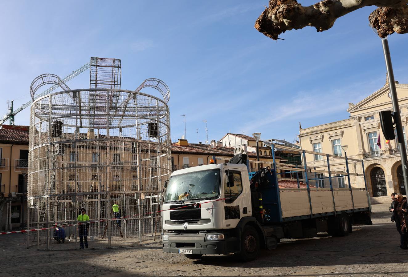 Así se preparan rotondas y rincones de Palencia para la Navidad