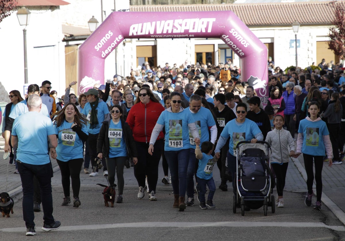 Salida de la marcha solidaria.