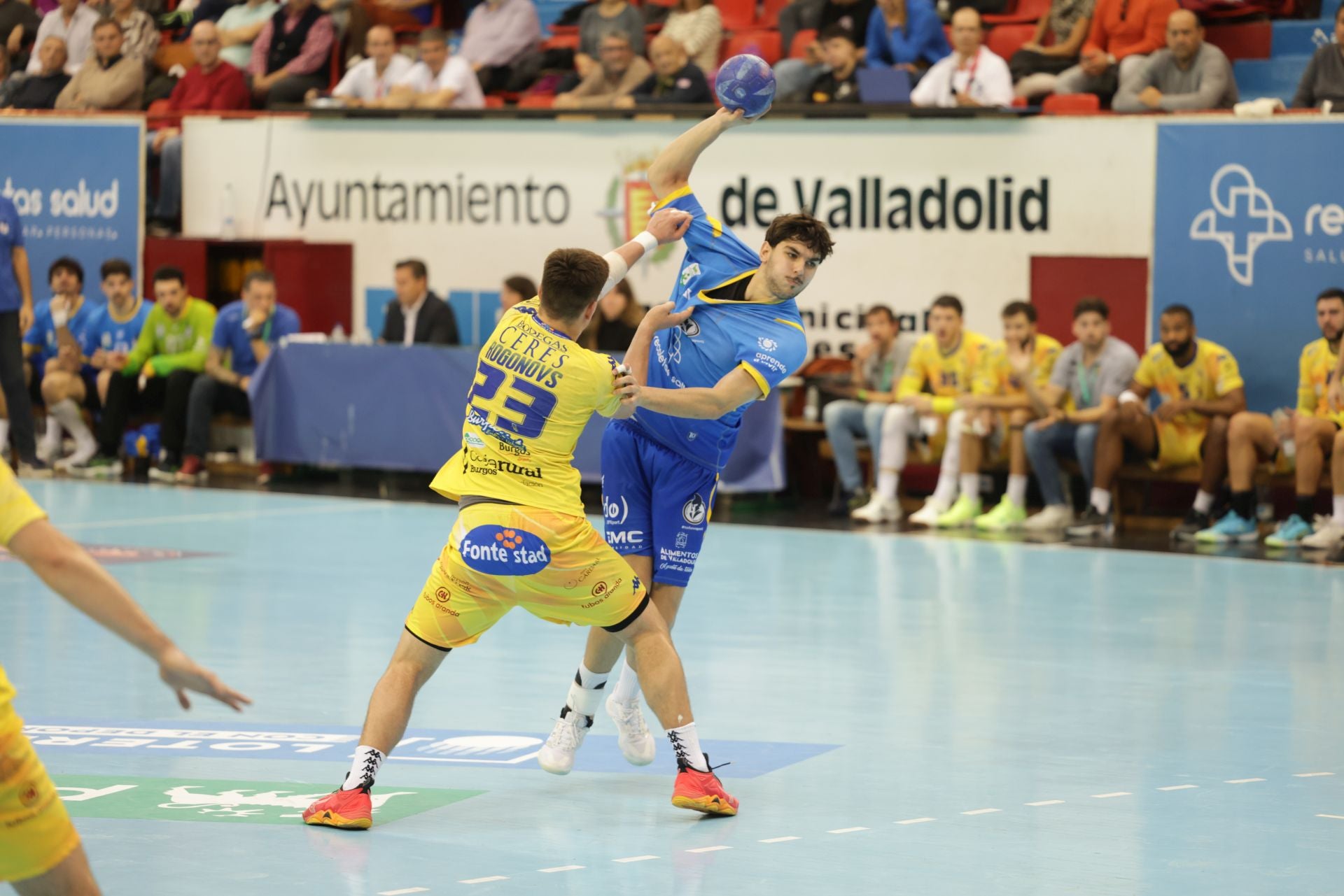 El partido del Recoletas Valladolid y el Tubos Aranda, en imágenes