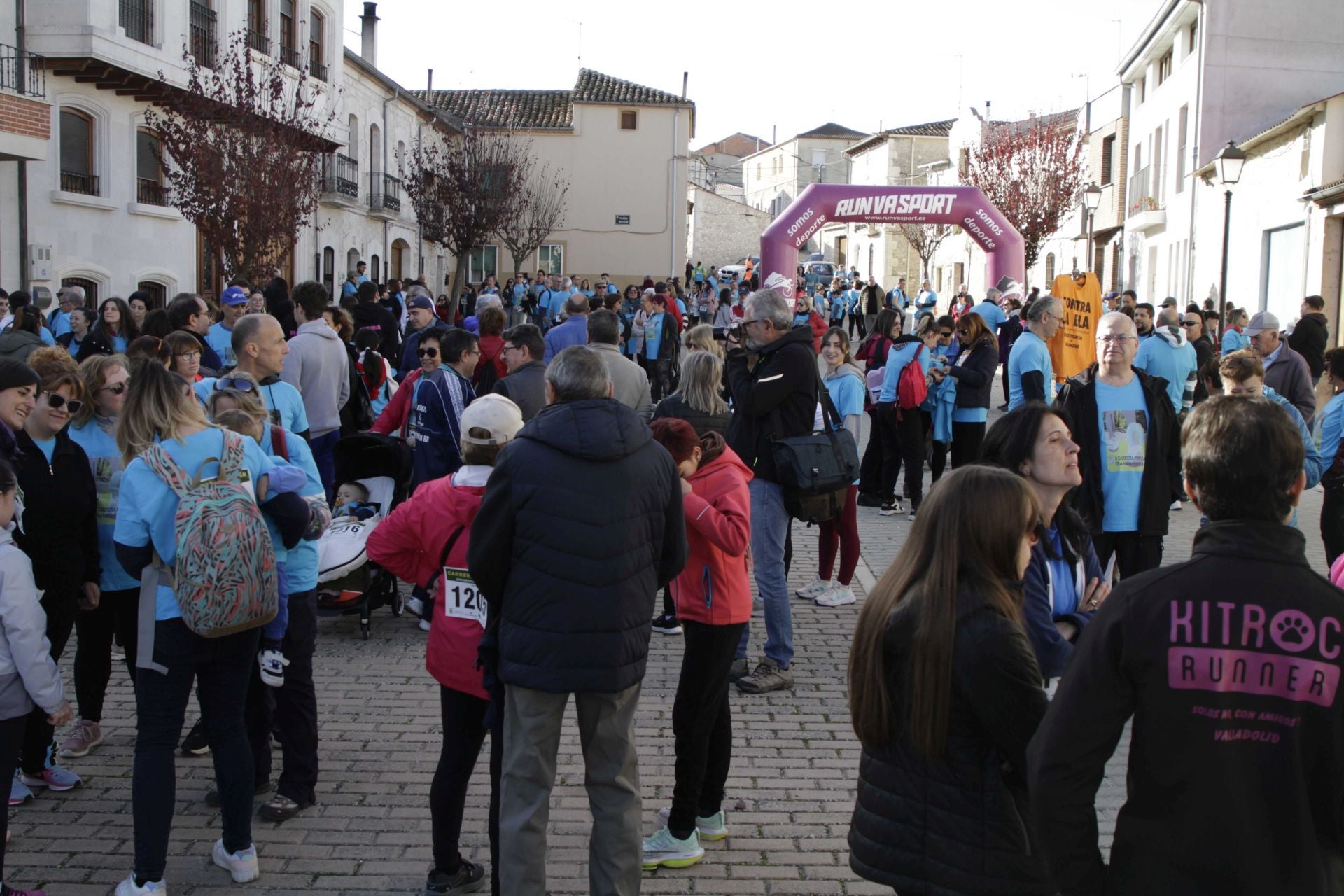 La carrera y marcha solidaria Bahabón, en imágenes