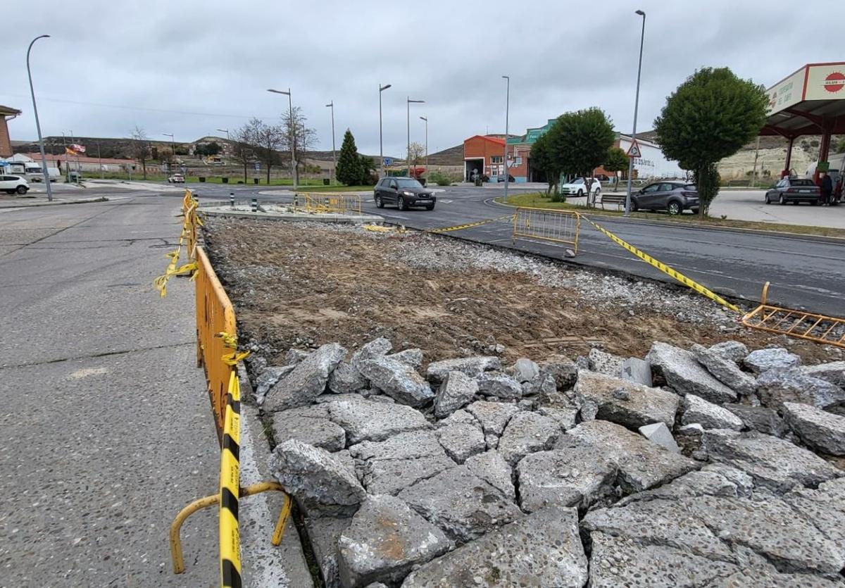 Obras que ya se llevan a cabo en el acceso al polígono de Malriega.