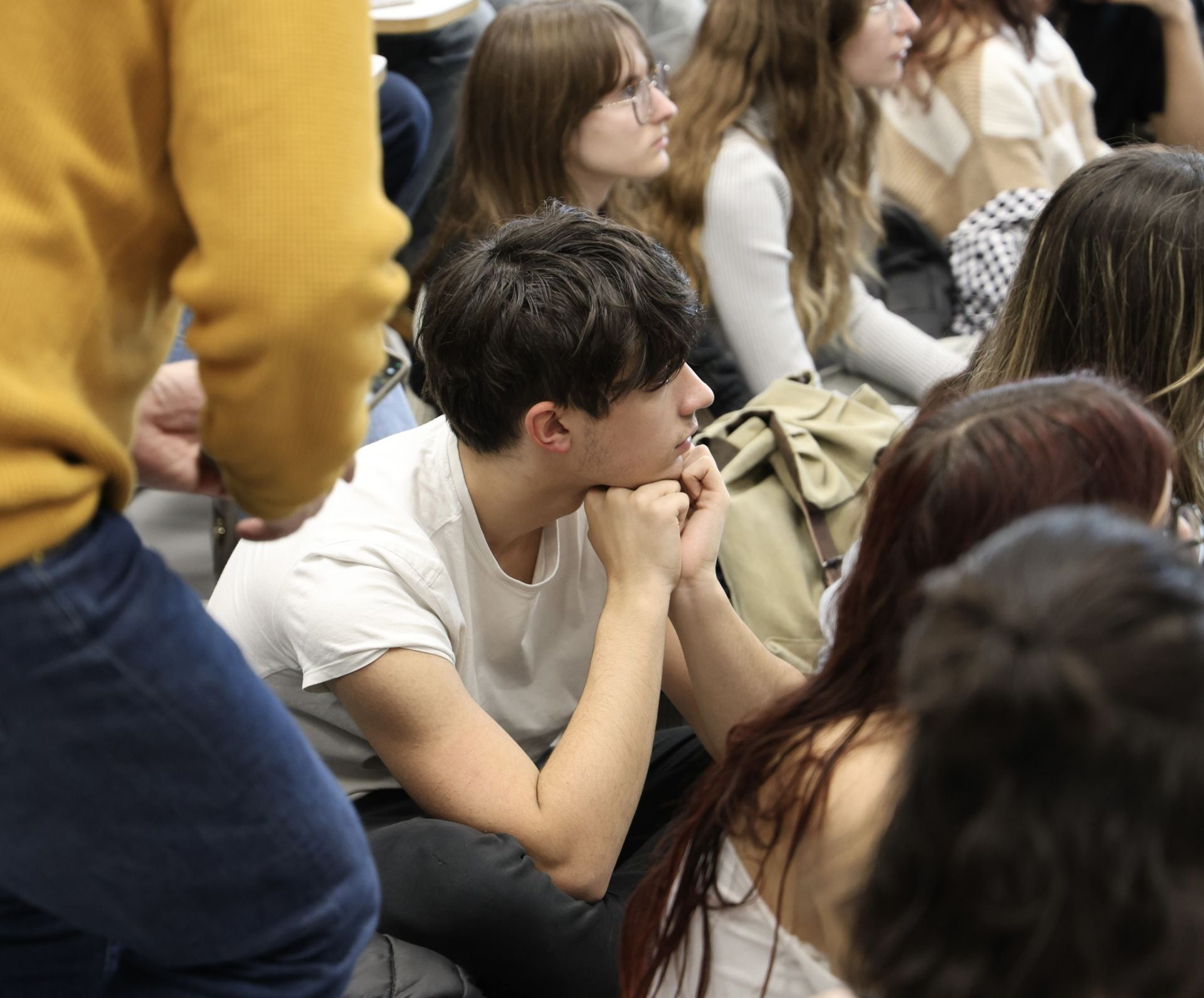 Las imágenes de las representaciones de Corsario a a alumnos de la Escuela de Arte