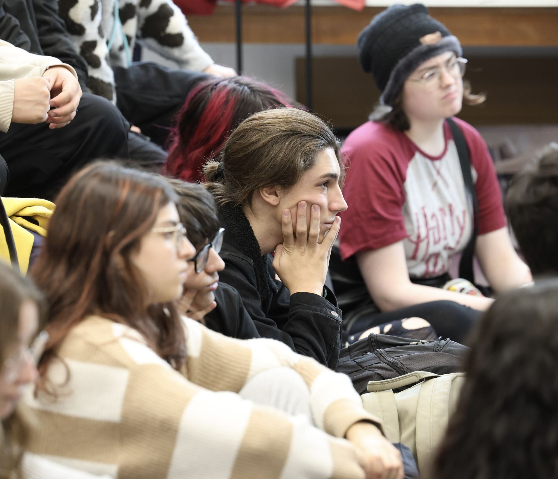 Las imágenes de las representaciones de Corsario a a alumnos de la Escuela de Arte