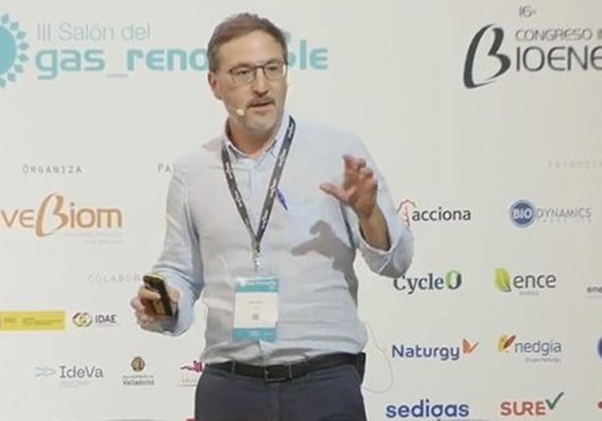 El ingeniero Diego Fernández-Polanco durante su participación en el 16º Congreso Internacional de Bioenergía de octubre de 2023.
