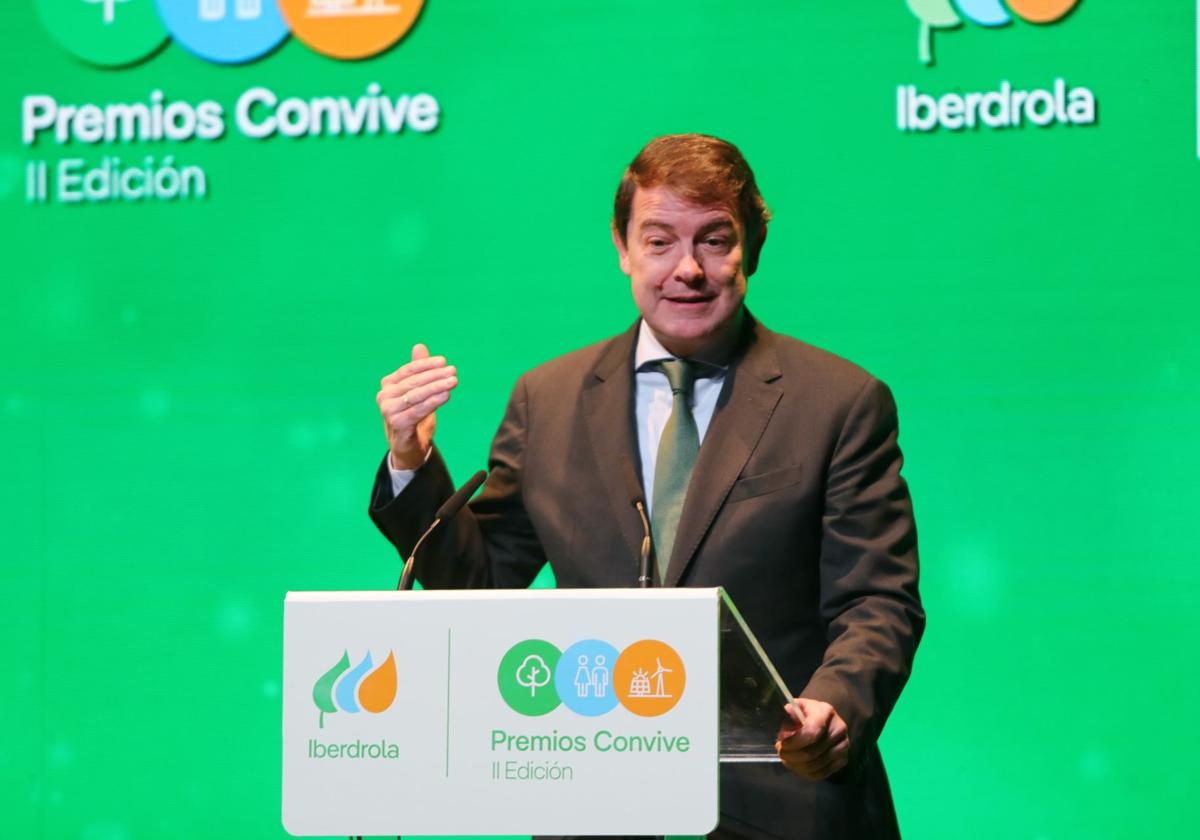 El presidente de la Junta de Castilla y León, Alfonso Fernández Mañueco, durante la entrega de premios Iberdrola.